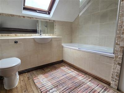 En Suite Bathroom